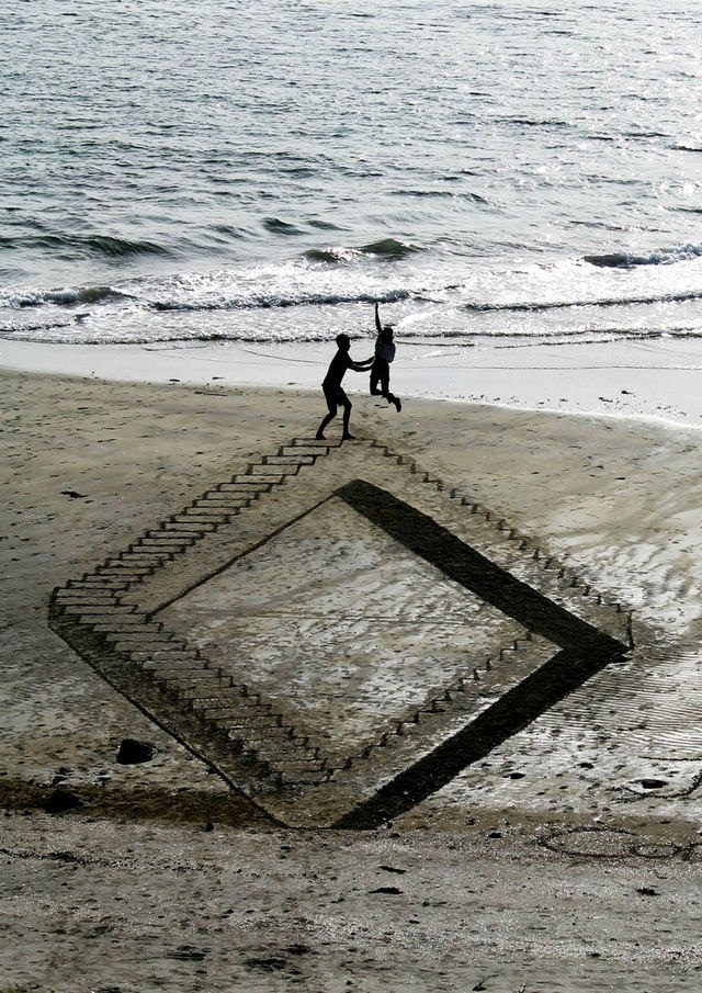 Photo of الرسم ثلاثي الابعاد على الرمال